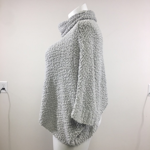 Generation K Turtle Neck Sweater - Picture 3 of 4